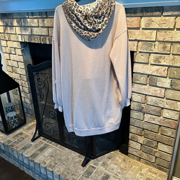 White Birch long sleeve, hooded tunic, tan multi, Large, EUC - Picture 3 of 3